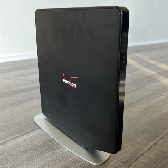Verizon Fios Quantum Gateway 4-Port Wi-Fi Router - Black (FIOS-G1100) - Picture 2 of 6
